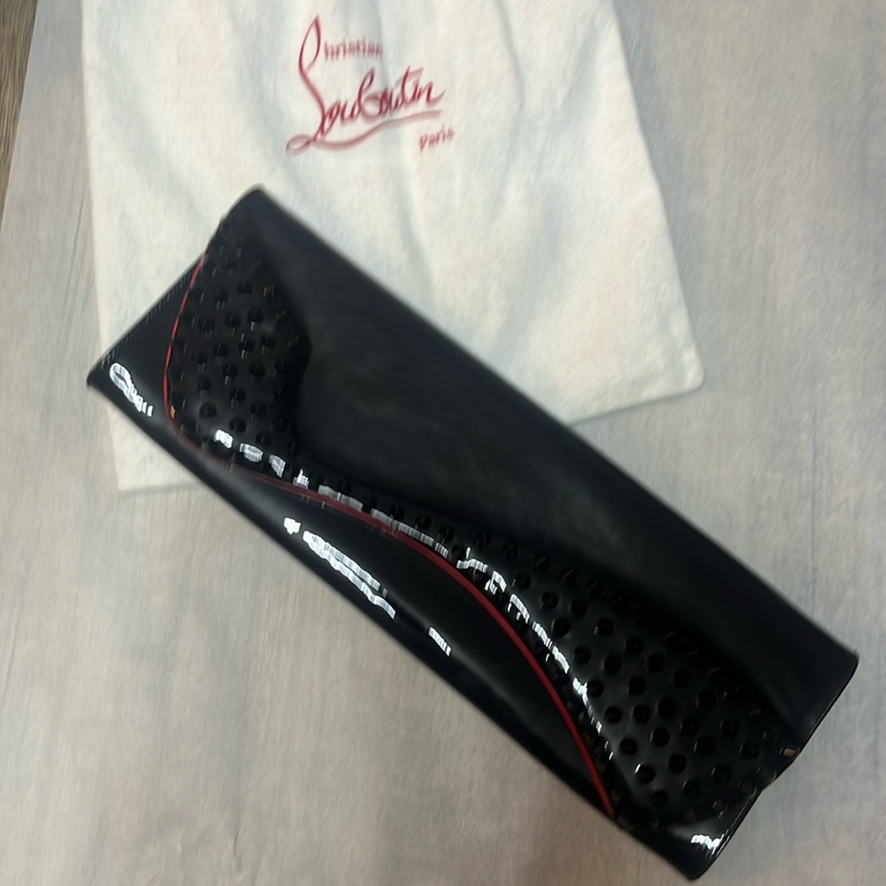 CHRISTIAN LOUBOUTIN BLACK PATENT LEATHER 'PIGALLE' SPIKE CLUTCH